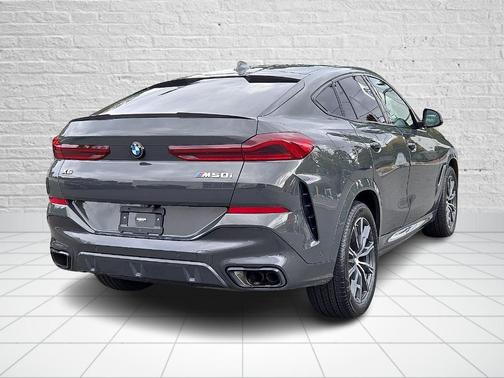 2023 BMW X6 M50i