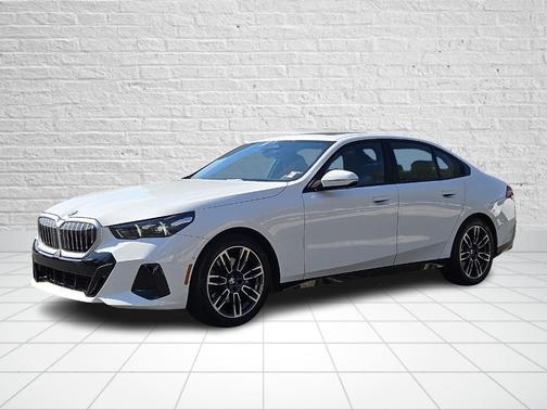 Alpine White 2024 BMW 530 i xDrive