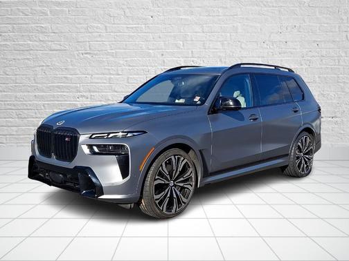 2023 BMW X7 M60i
