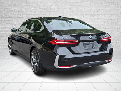 2026 BMW 530 i xDrive