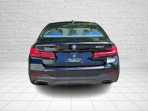 Black Sapphire Metallic 2023 BMW 530 i xDrive