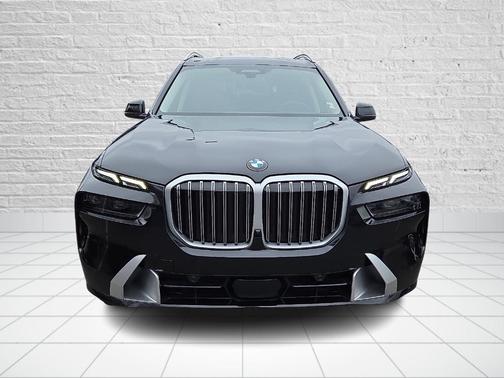 Black Sapphire Metallic 2026 BMW X7 xDrive40i