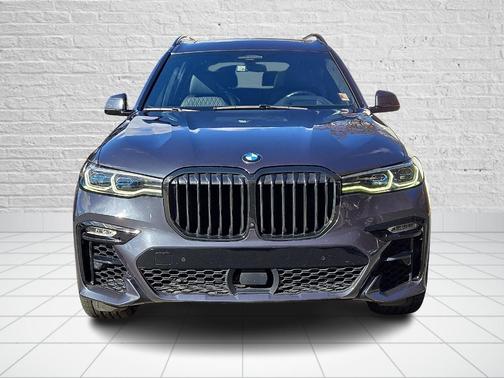 2022 BMW X7 M50i