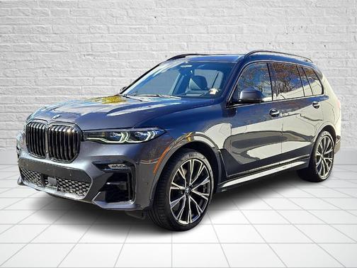2022 BMW X7 M50i