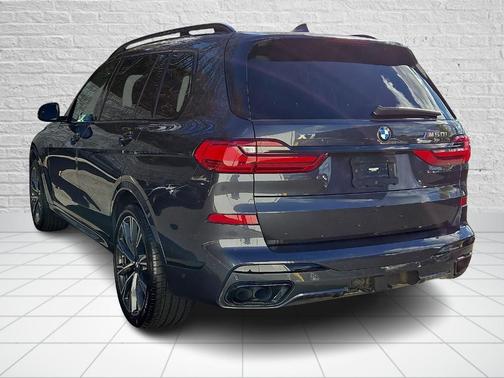 2022 BMW X7 M50i