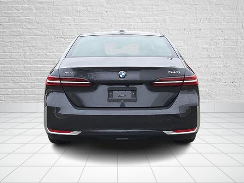 2024 BMW 540 i xDrive