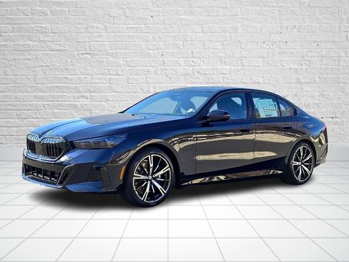 Carbon Black Metallic 2026 BMW 550e xDrive