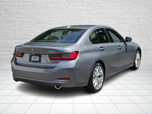 2025 BMW 330 i xDrive