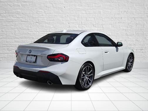 Mineral White Metallic 2023 BMW 230 i xDrive