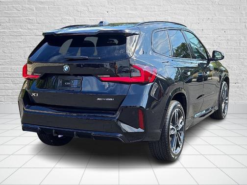 Black Sapphire Metallic 2026 BMW X1 xDrive28i