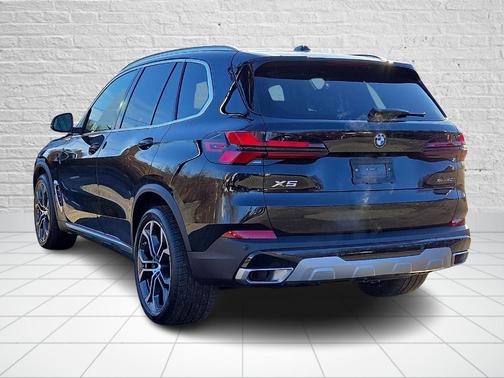 Black Sapphire 2026 BMW X5 xDrive40i
