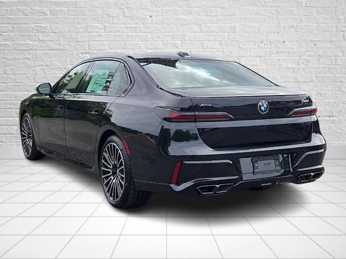 2025 BMW 760 760i xDrive