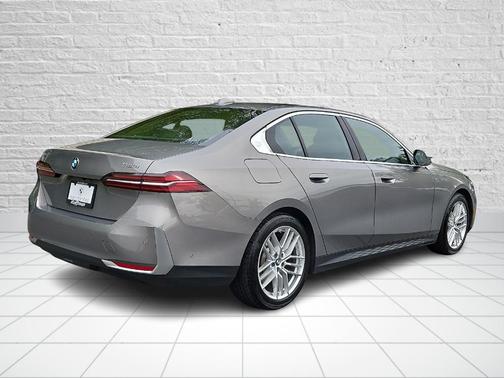 Gray Metallic 2025 BMW 530 i xDrive