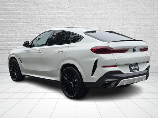 Alpine White 2027 BMW X6 xDrive40i
