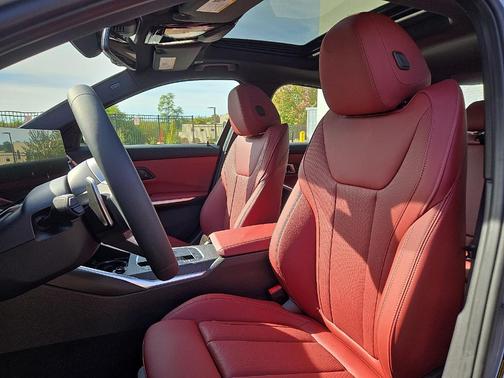 2025 BMW 330 i xDrive