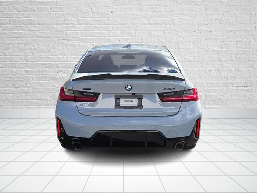 2025 BMW 330 i xDrive