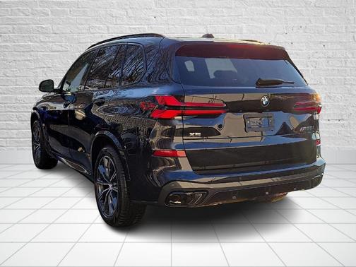 2026 BMW X5 M60i