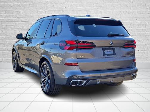 2026 BMW X5 M60i