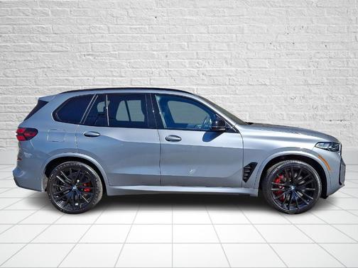 2024 BMW X5 M60i