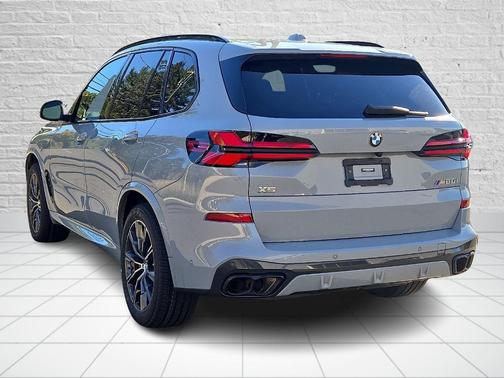 2024 BMW X5 M60i