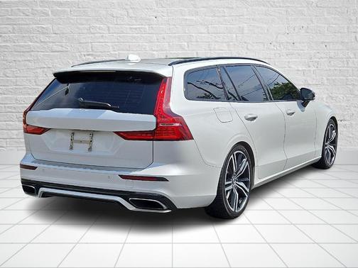 2020 Volvo V60 T5 R-Design