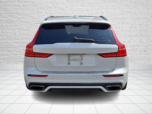 2020 Volvo V60 T5 R-Design
