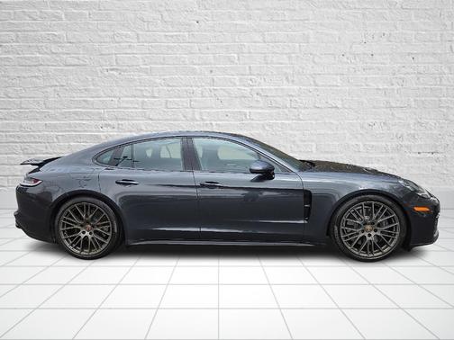 2023 Porsche Panamera E-Hybrid 4 Platinum Edition