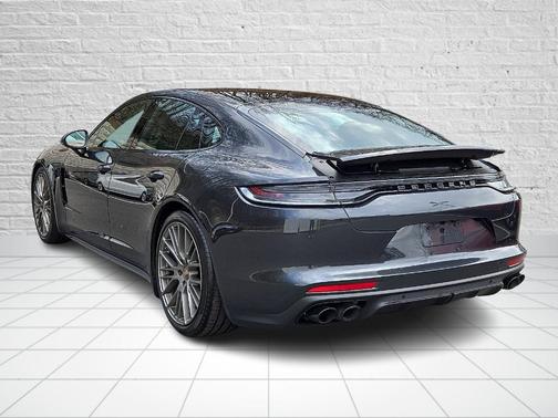 2023 Porsche Panamera E-Hybrid 4 Platinum Edition