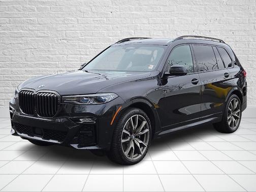 2022 BMW X7 M50i