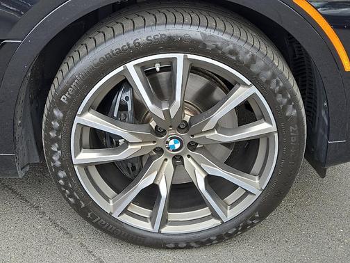 2022 BMW X7 M50i