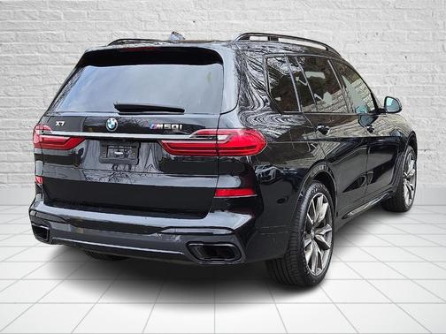 2022 BMW X7 M50i