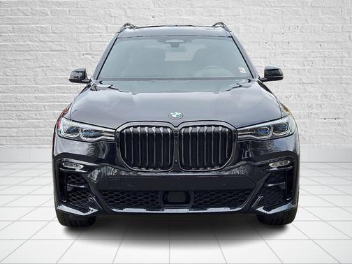 2022 BMW X7 M50i