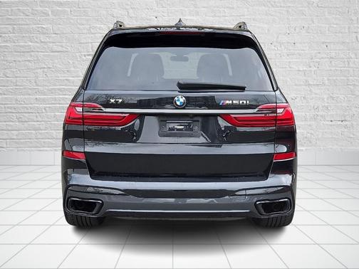 2022 BMW X7 M50i