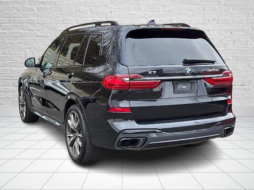 2022 BMW X7 M50i