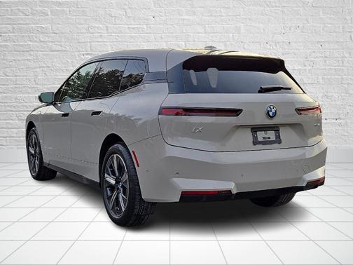 2026 BMW iX xDrive45