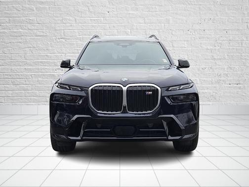 2023 BMW X7 M60i