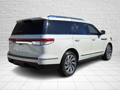 2023 Lincoln Navigator Reserve