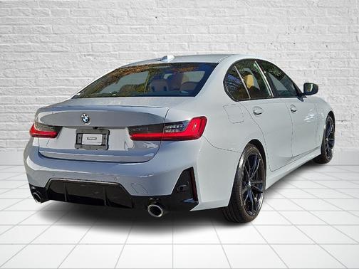 2023 BMW 330 i xDrive