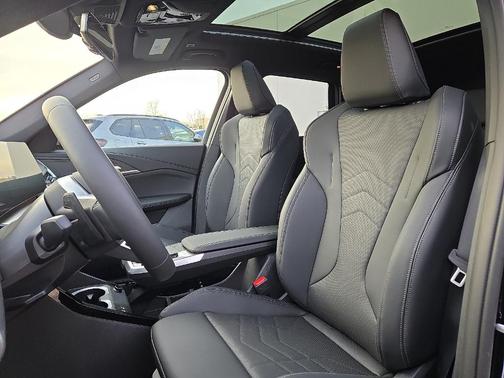 Black Sapphire Metallic 2026 BMW X1 xDrive28i