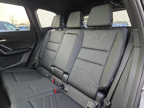 Black Sapphire Metallic 2026 BMW X1 xDrive28i