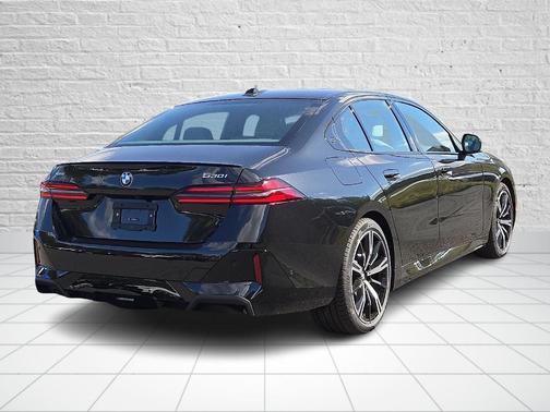 2026 BMW 530 i xDrive