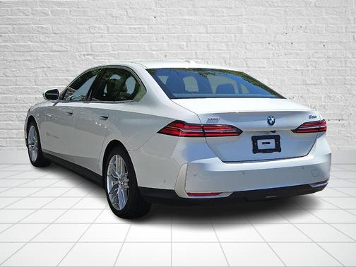 2024 BMW 530 i xDrive
