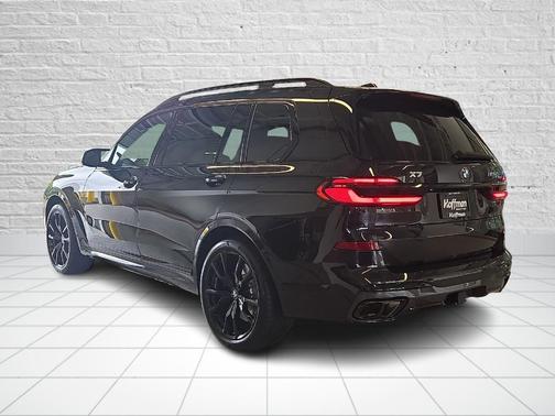 Black Sapphire Metallic 2027 BMW X7 M60i
