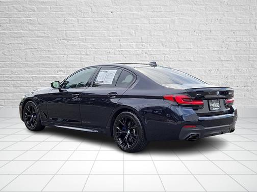 Carbon Black Metallic 2023 BMW 530 i xDrive