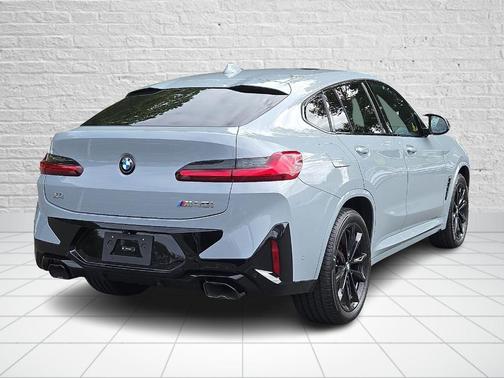 2025 BMW X4 M40i
