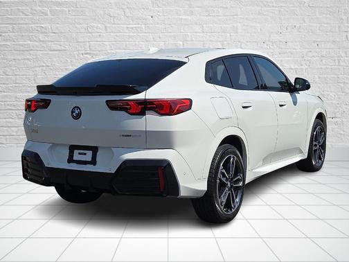 2025 BMW X2 xDrive28i