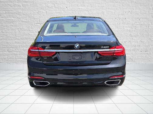 2018 BMW 740 i xDrive