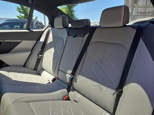 2026 BMW 550e xDrive
