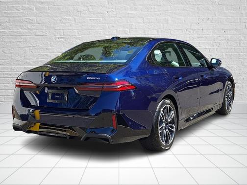 2026 BMW 550e xDrive