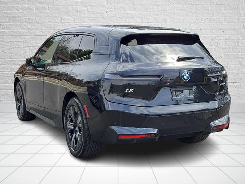 2025 BMW iX xDrive50